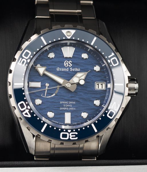 Grand Seiko Evolution 9 Collection SLGA023